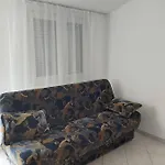 Hausadrian /apartments Tony شقة