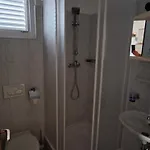 Hausadrian /apartments Tony شقة *