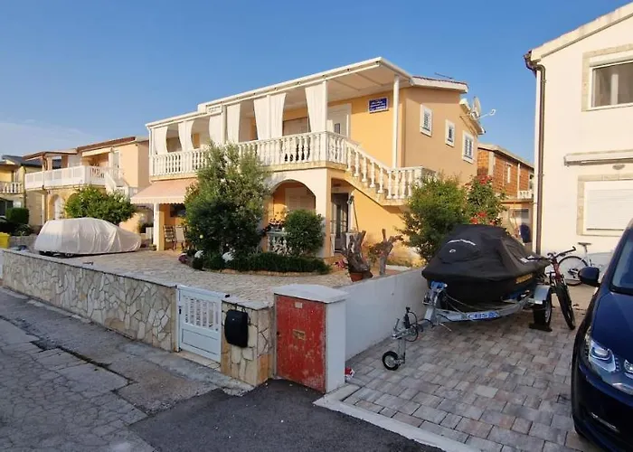 Hausadrian /apartments Tony Vir