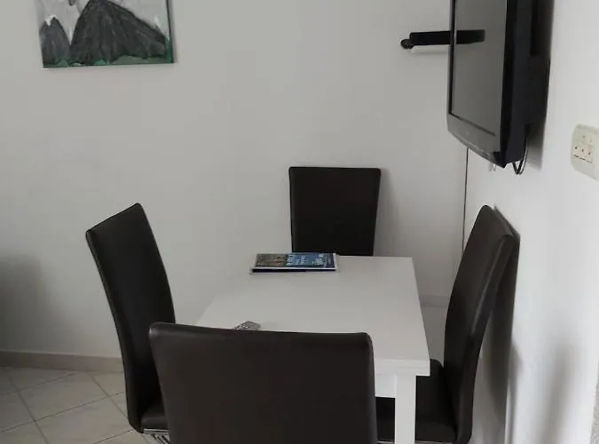 Hausadrian /apartments Tony *