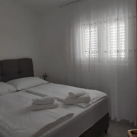 아파트 Hausadrian /apartments Tony *